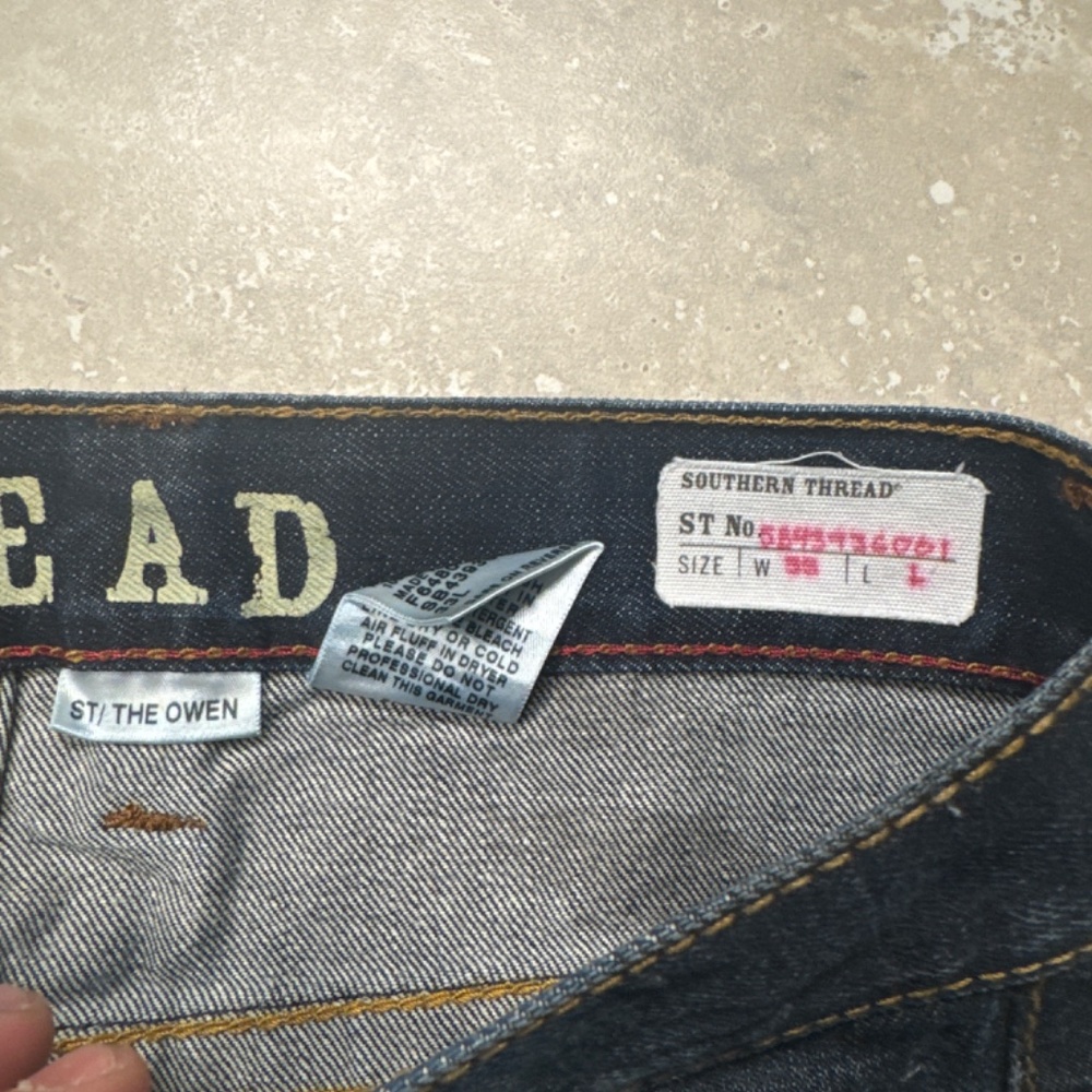 Southern thread Jeans - Picture 2 of 2